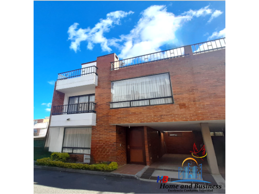 Amplia, comoda e Iluminada Casa en Caminos de Majuy, Cota