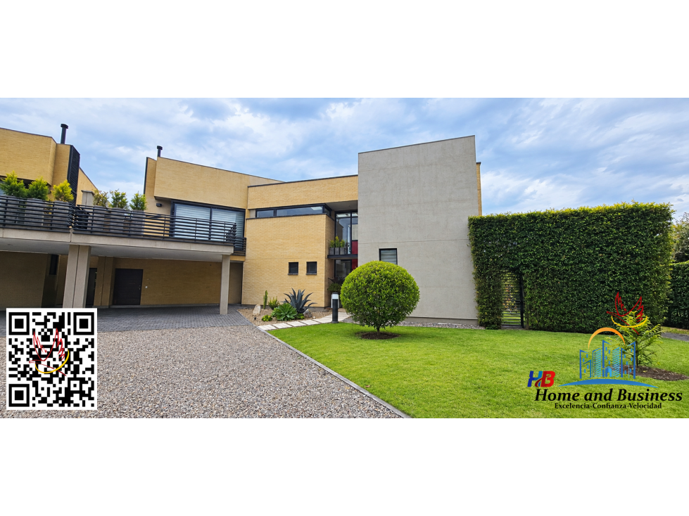 Exclusiva, Amplia y Hermosa Casa Campestre en Arborada de Cota