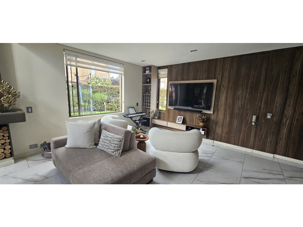 Hermosa, iluminada, exclusiva, remodelada Casa en Palo de Agua Cota — foto 4
