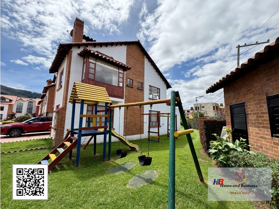Espectacular Casa Esquinera de Tres Niveles en Cota — foto 2