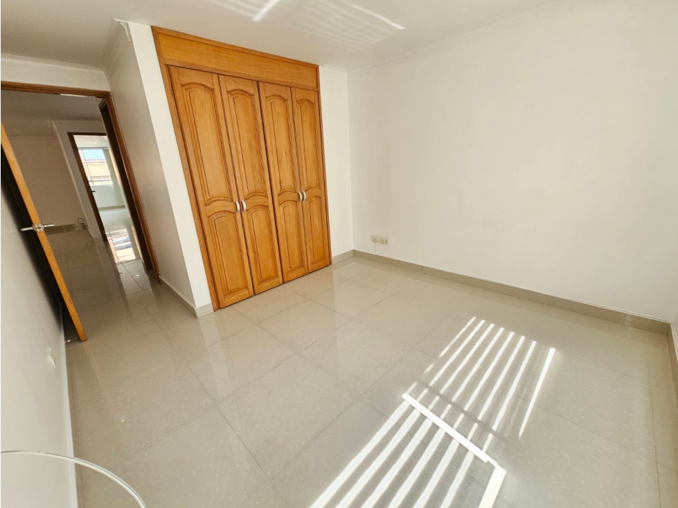 VENTA APARTAMENTO LAURELES EDIFICIO EXCLUSIVO — foto 6
