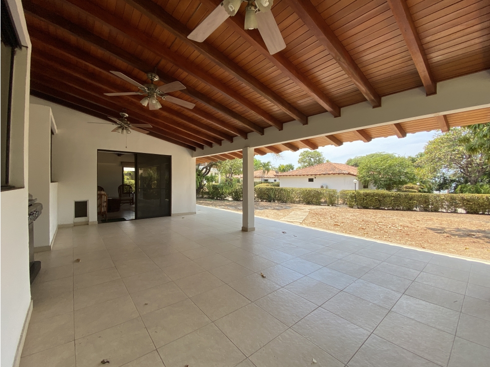 Venta de cabaña en frente de la playa, en Don Jaca, Santa Marta - 3