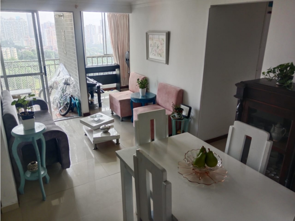 Apartamento en Venta En Loma De Los Bernal Parte Alta-Altavista — foto 3
