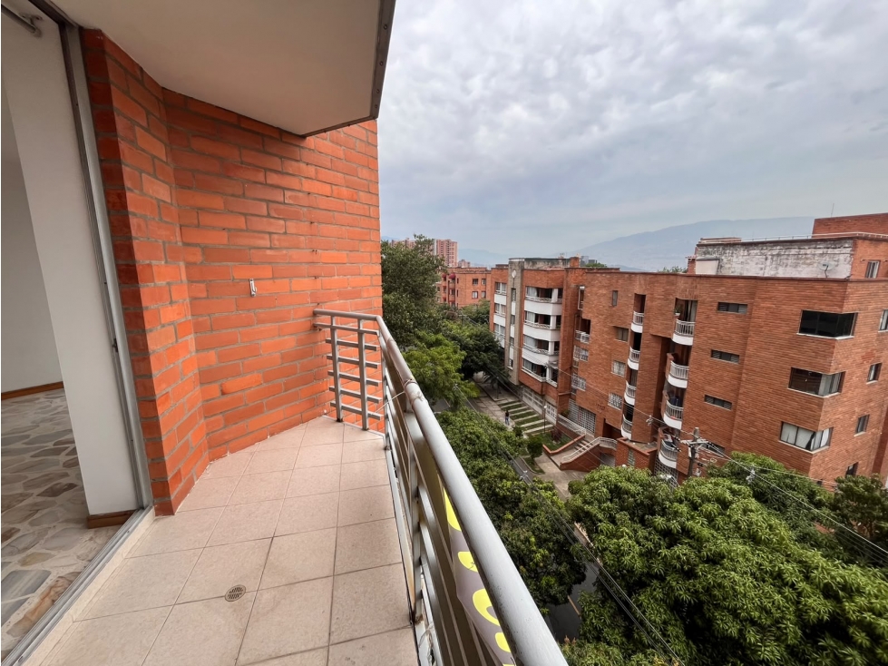 Apartamento En Venta En La Almería Medellín
