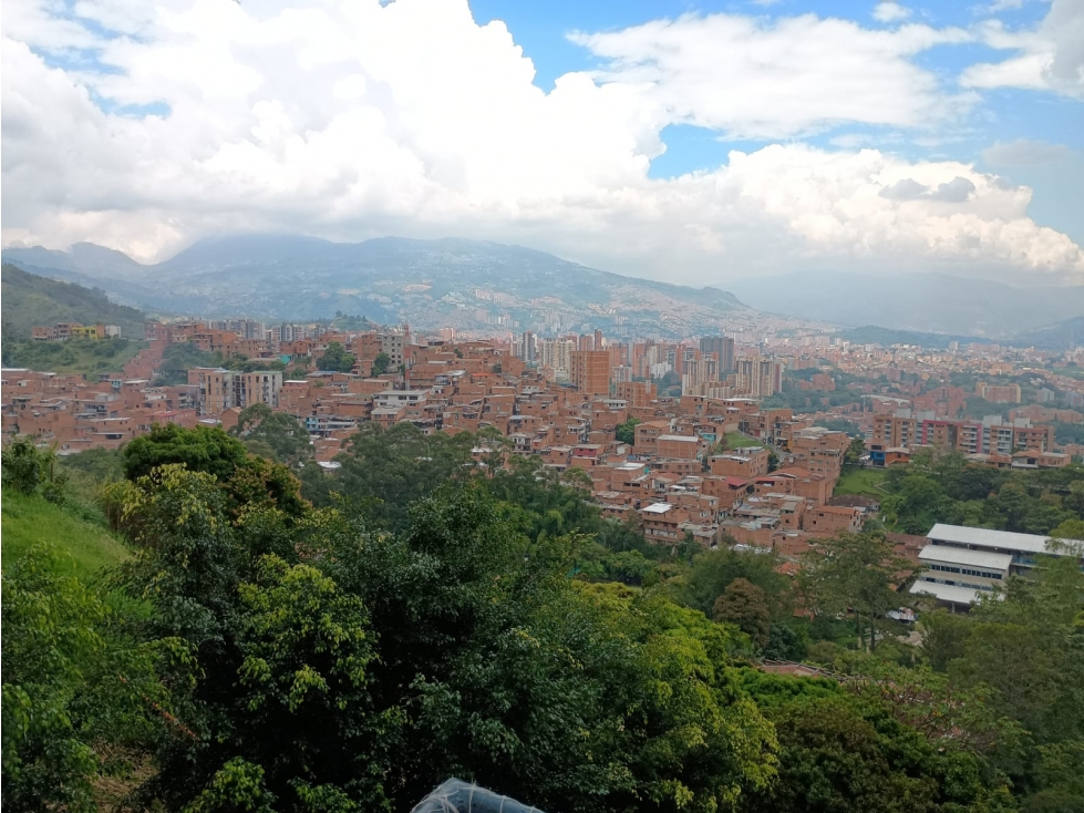 Apartamento En Venta Rodeo Alto Medellín