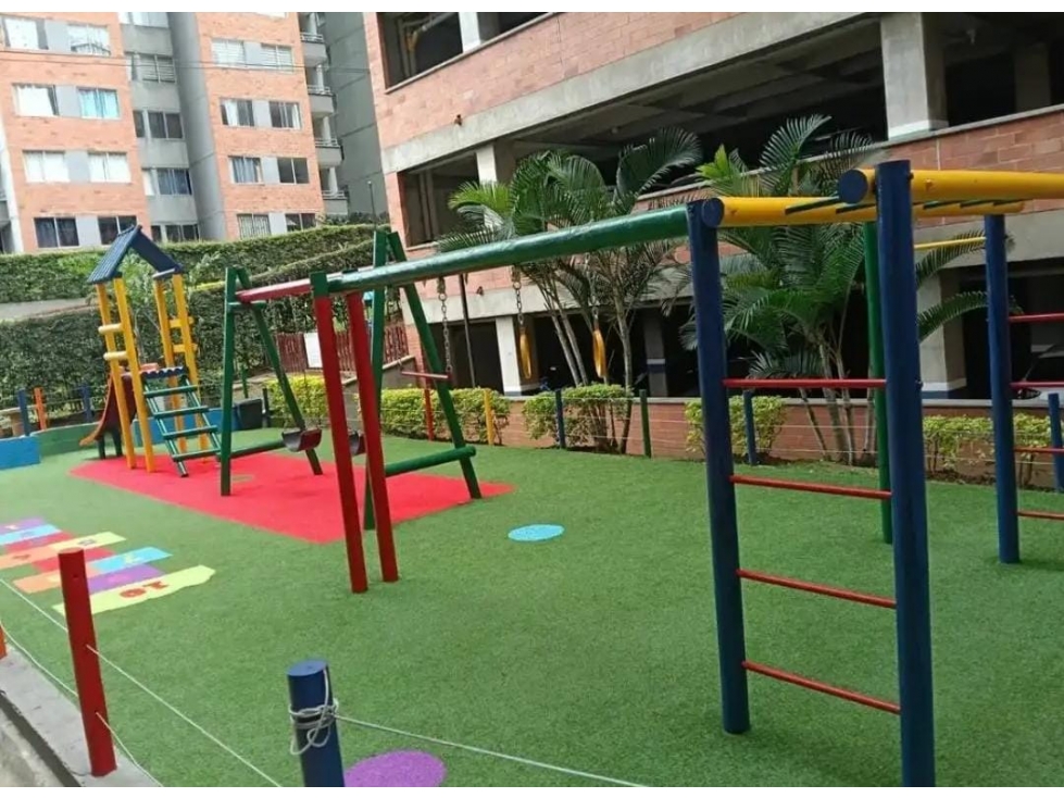 Apartamento en Venta en frente estacion metro madera en Bello — foto 2