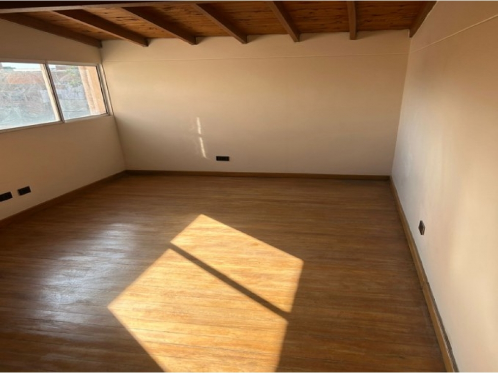 Casa En Arriendo Santa Lucía Medellín — foto 4