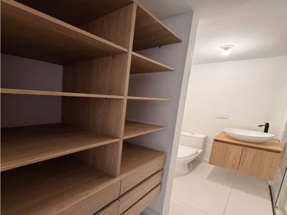 Apartamento En Venta Valadares Bello — foto 5