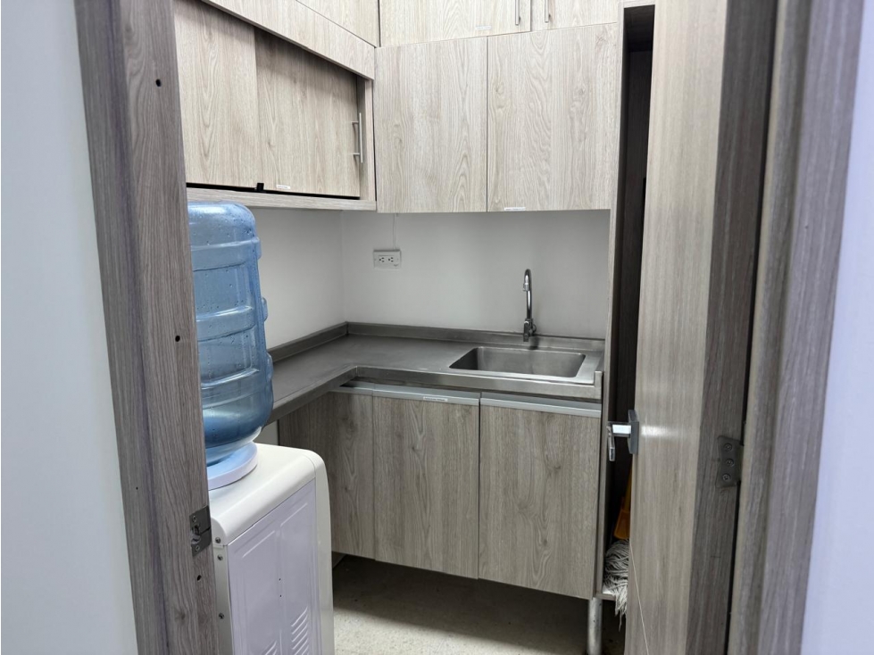 Consultorio En Arriendo Virgen Del Carmen Sabaneta - 3