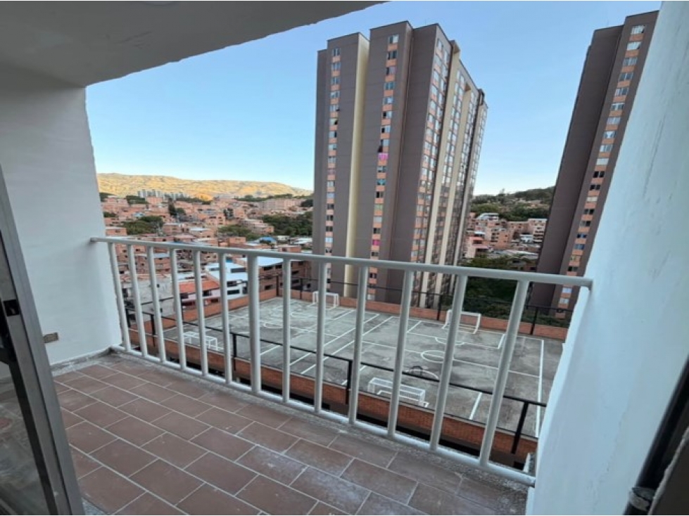 Apartamento En Venta Valadares Bello