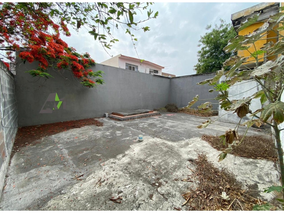 AV. AZTLAN, COL. UNIDAD MODELO - 5