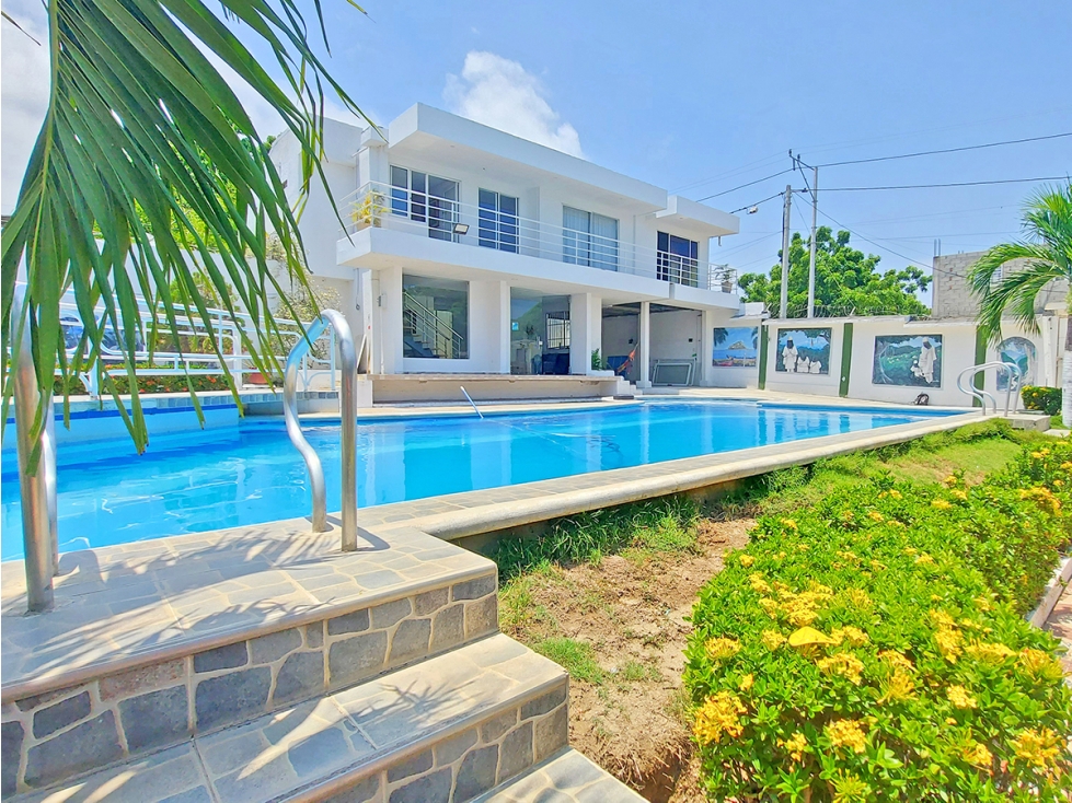 Casa Campestre cerca al Mar en Venta, Aeromar, Santa Marta