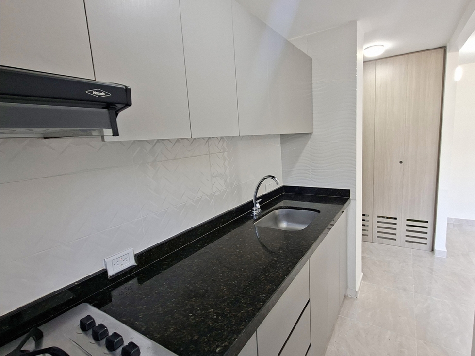 Apartamento en Venta Poblado, Reserva Curinca, Remodelado Santa Marta - 1