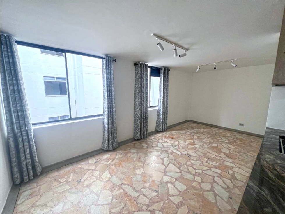 SE ARRIENDA APARTAMENTO EN EL EDIFICIO ARANJUEZ - SECTOR LA CASTELLANA - 2