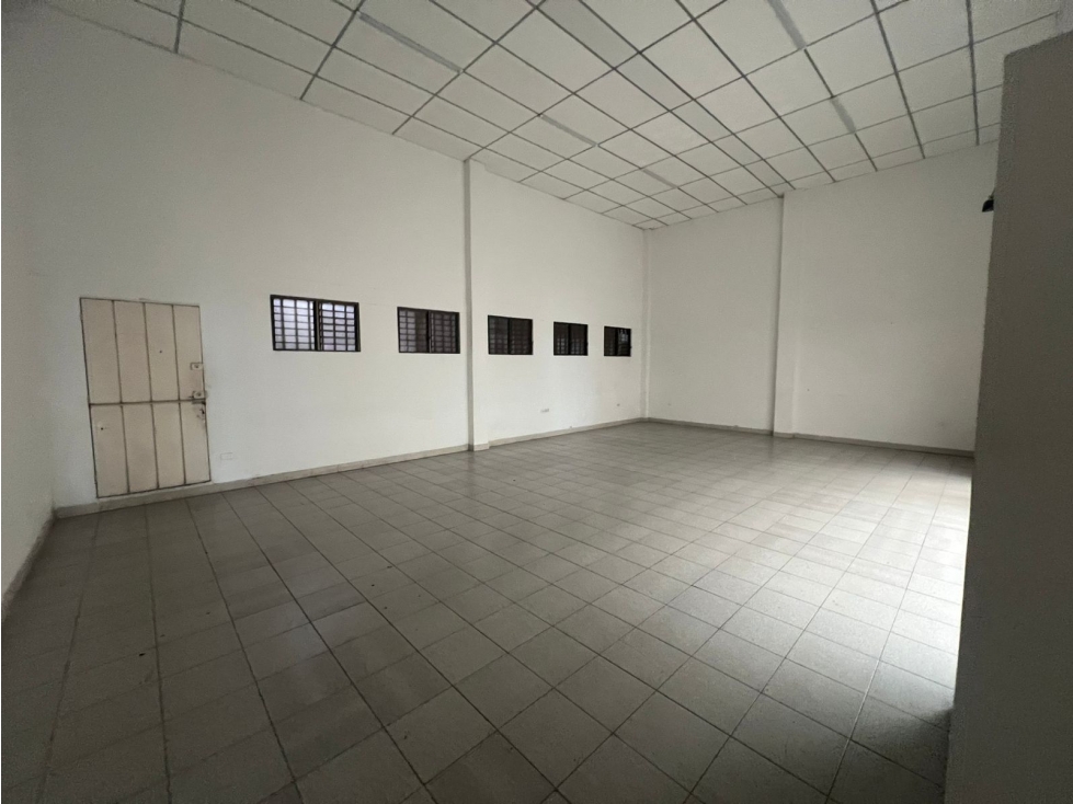 SE ARRIENDA LOCAL EN LA AVENIDA 19 - NORTE DE ARMENIA — foto 4