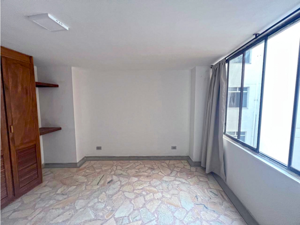 SE ARRIENDA APARTAMENTO EN EL EDIFICIO ARANJUEZ - SECTOR LA CASTELLANA - 4