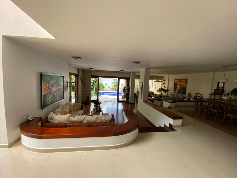 CASA DE LUJO EN VENTA CON PISCINA, ENERGÍA SOLAR - CRISTALES — foto 4