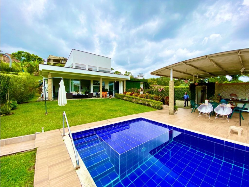 CASA CAMPESTRE CON PISCINA ALFAGUARA JAMUNDI VERDE HORIZONTE — foto 4