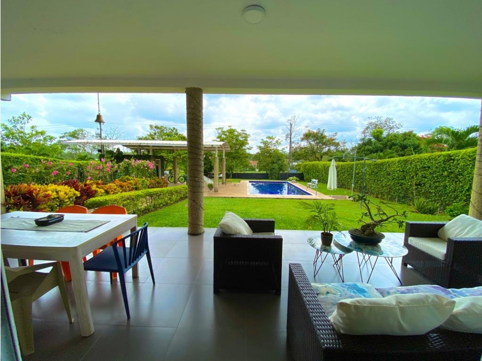 CASA CAMPESTRE CON PISCINA ALFAGUARA JAMUNDI VERDE HORIZONTE — foto 5