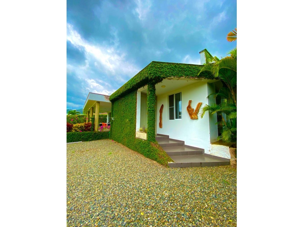 CASA CAMPESTRE CON PISCINA ALFAGUARA JAMUNDI VERDE HORIZONTE