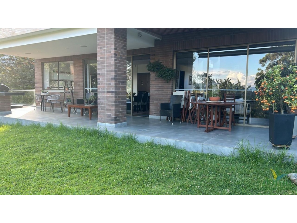 VENTA ESPECTACULAR CASA, EN RIONEGRO CON ALCOBA EN EL PRIMER PISO — foto 4