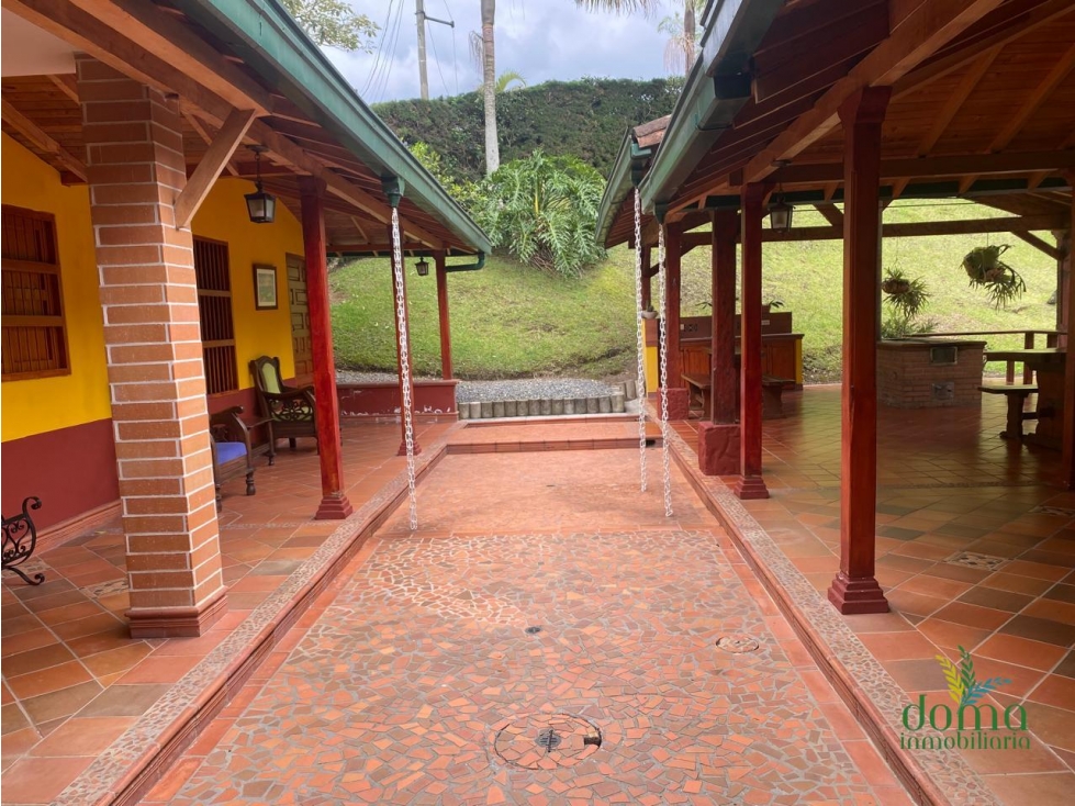 FINCA EN RIONEGRO PARA USO RESIDENCIAL O COMERCIAL — foto 4