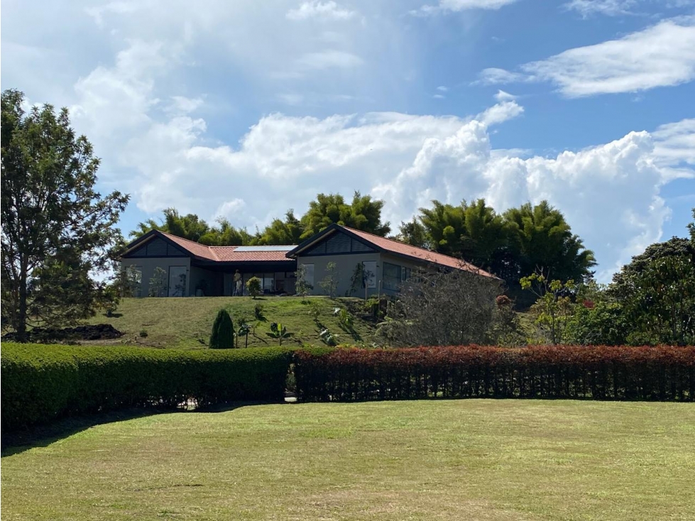 CASA MODERNA EN PARCELACION, EN RIONEGRO