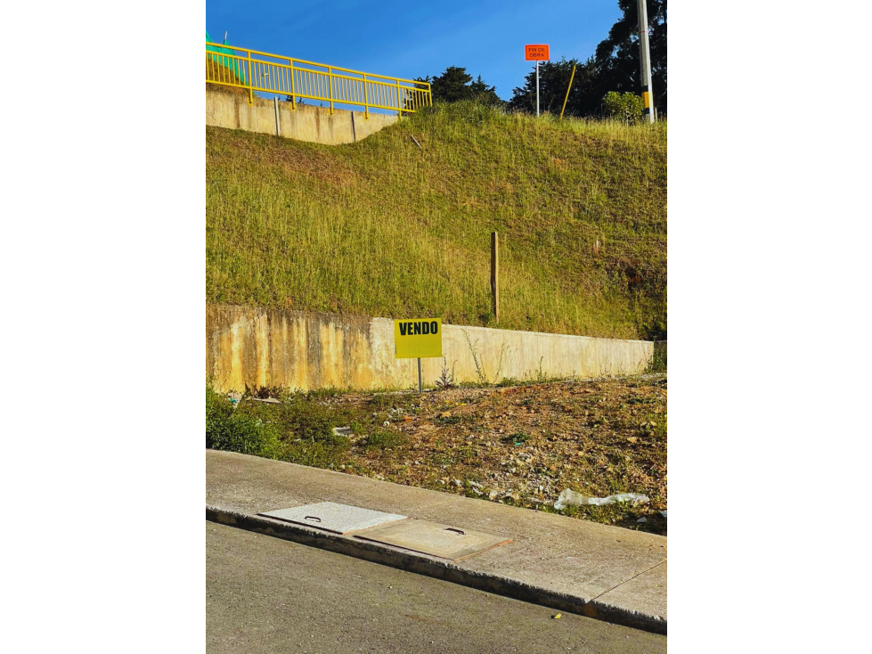 LOTE RESIDENCIAL EN EL RETIRO, SECTOR TRANQUILO