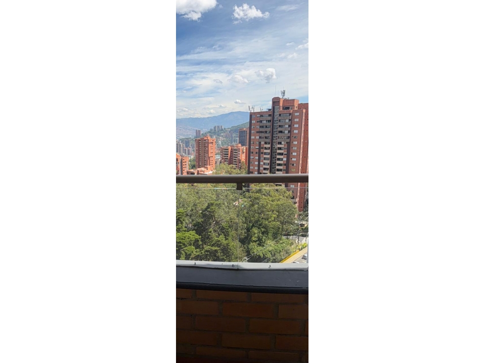 AMPLIO APARTAMENTO, EN UBICACION ESTRATEGICA EN EL POBLADO — foto 3