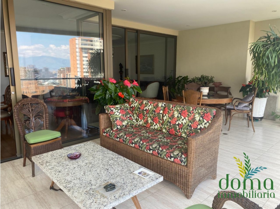 VENTA EXCELENTE APARTAMENTO EN EL POBLADO - PERFECTO PARA ACTUALIZAR — foto 4