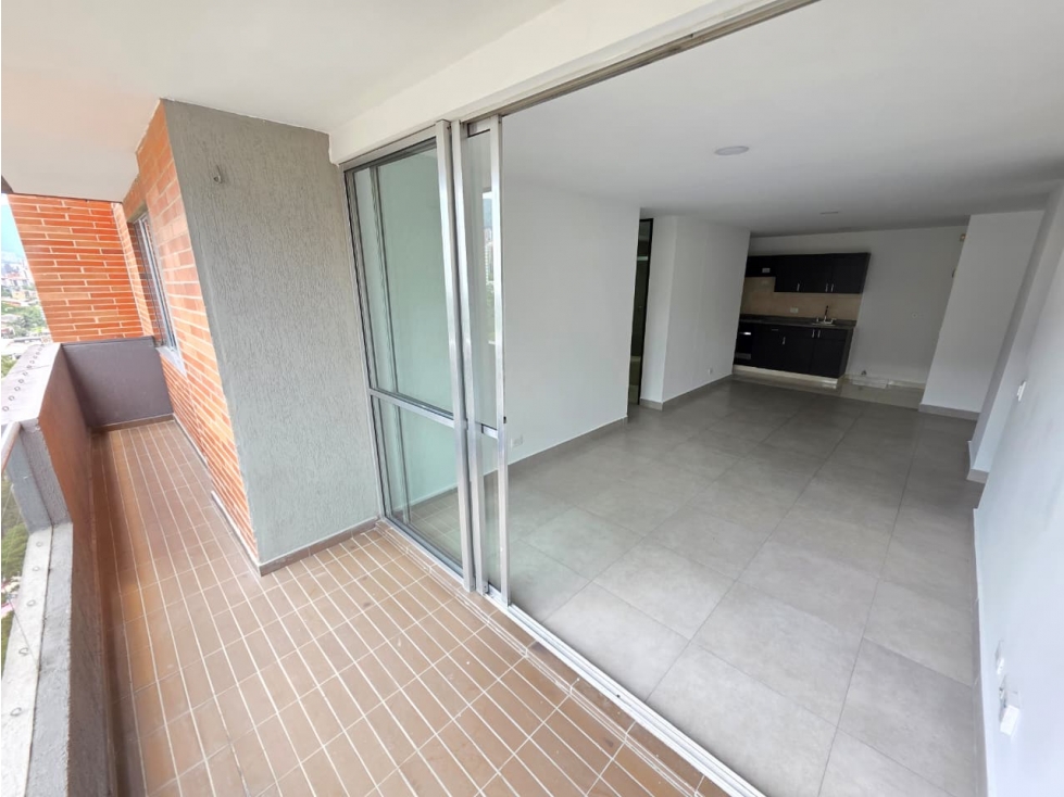 APARTAMENTO EN CIUDAD DEL RIO, MEDELLIN — foto 2
