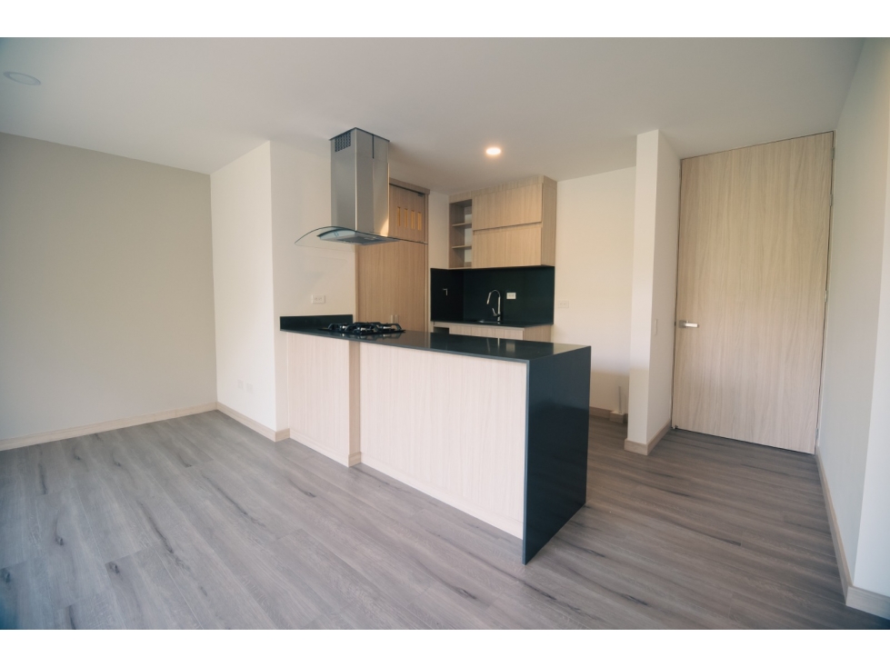 APARTAMENTOS EN UNIDAD CERRADA EN EL RETIRO, PARA ESTRENAR