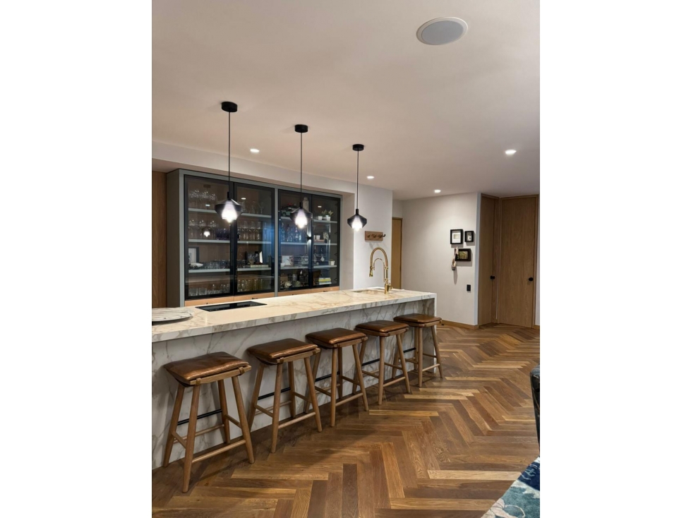 APARTAMENTO DE LUJO TOTALMENTE REFORMADO, EN EL POBLADO CLUB CAMPESTRE — foto 3