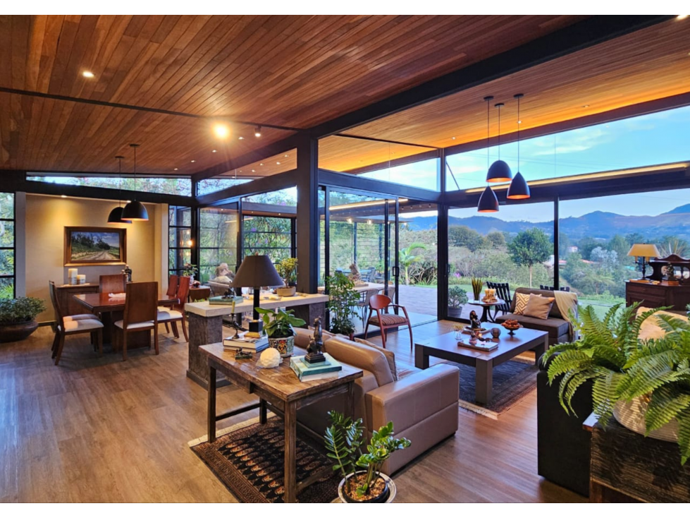 Venta espectacular casa ubicada en La Ceja, Antioquia