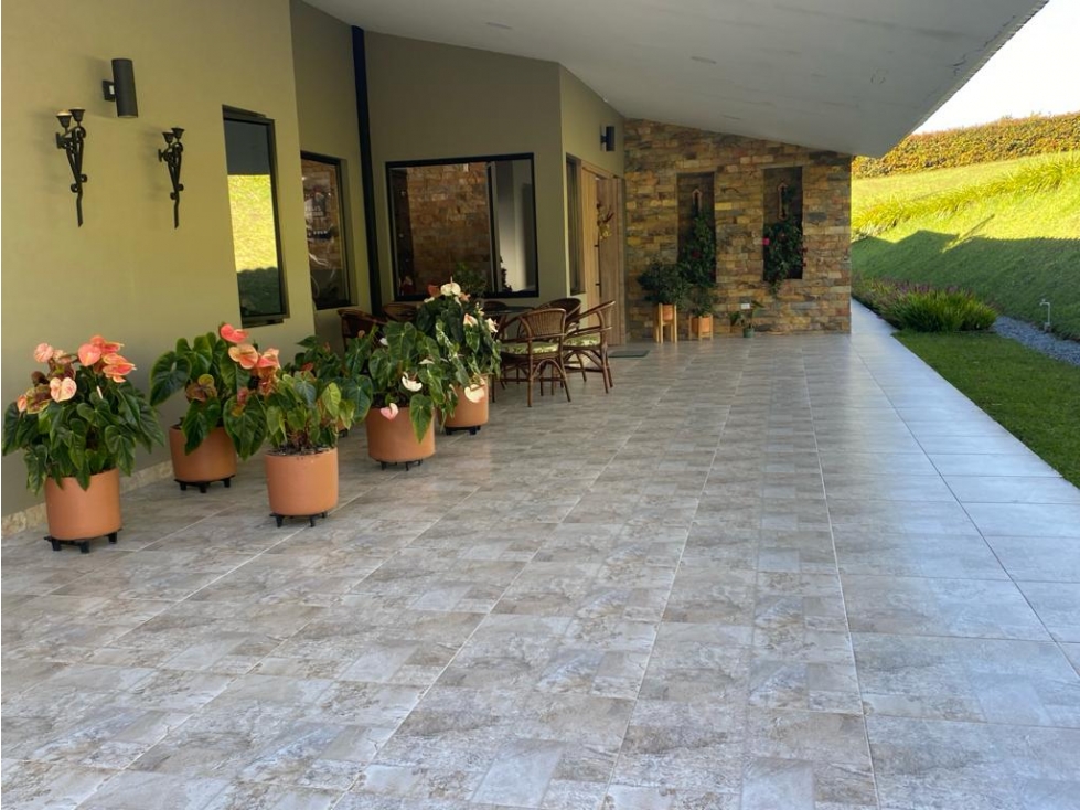Venta Exclusiva Casa-Finca Independiente, Ubicada en El Retiro. — foto 4