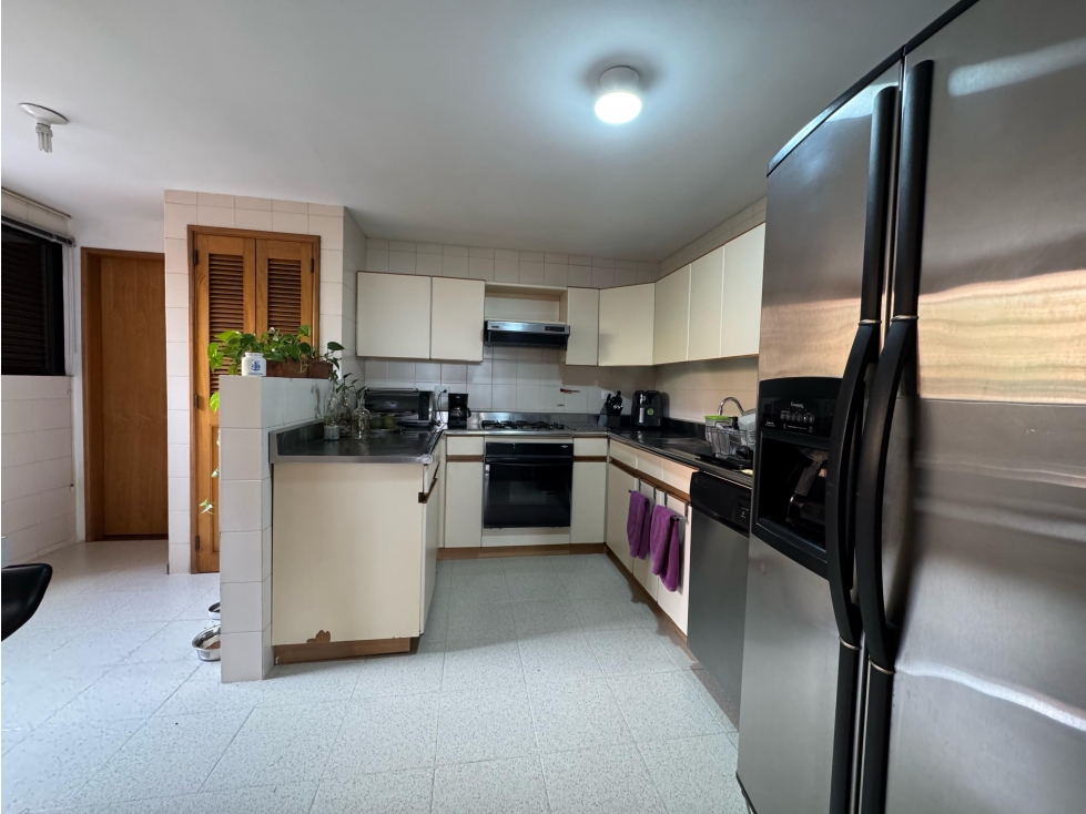 EN VENTA AMPLIO APARTAMENTO EN EXCLUSIVO SECTOR DE EL POBLADO — foto 5