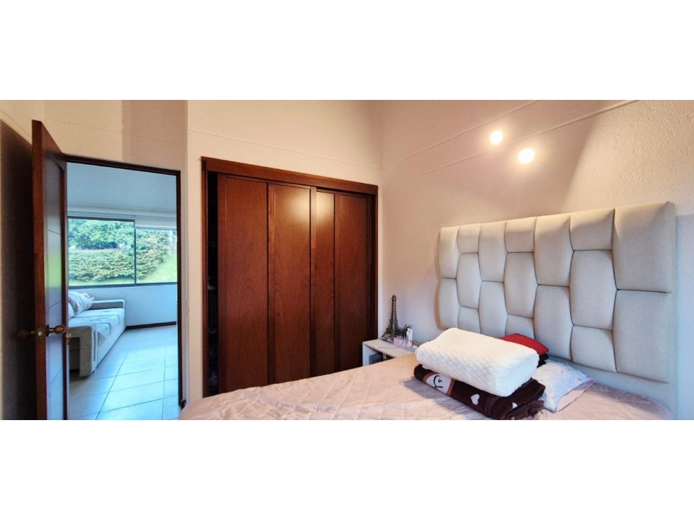 CASA CON POSIBILIDAD DE AMPLICION, EN LOMA EL ESMERALDAL ENVIGADO — foto 4