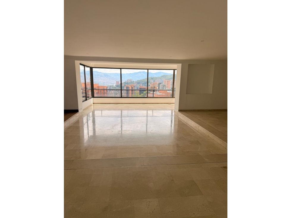 HERMOSO Y CLASICO APARTAMENTO EN EL POBLADO