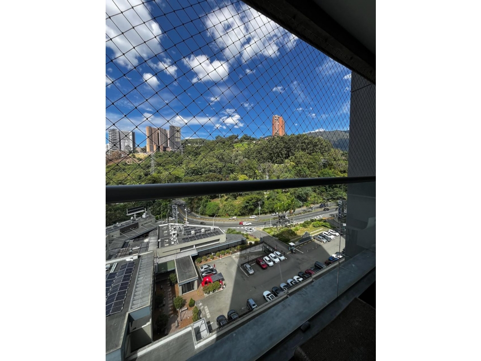APARTAMENTO EN VENTA, EN EL POBLADO PARTE BAJA LAS PALMAS — foto 2