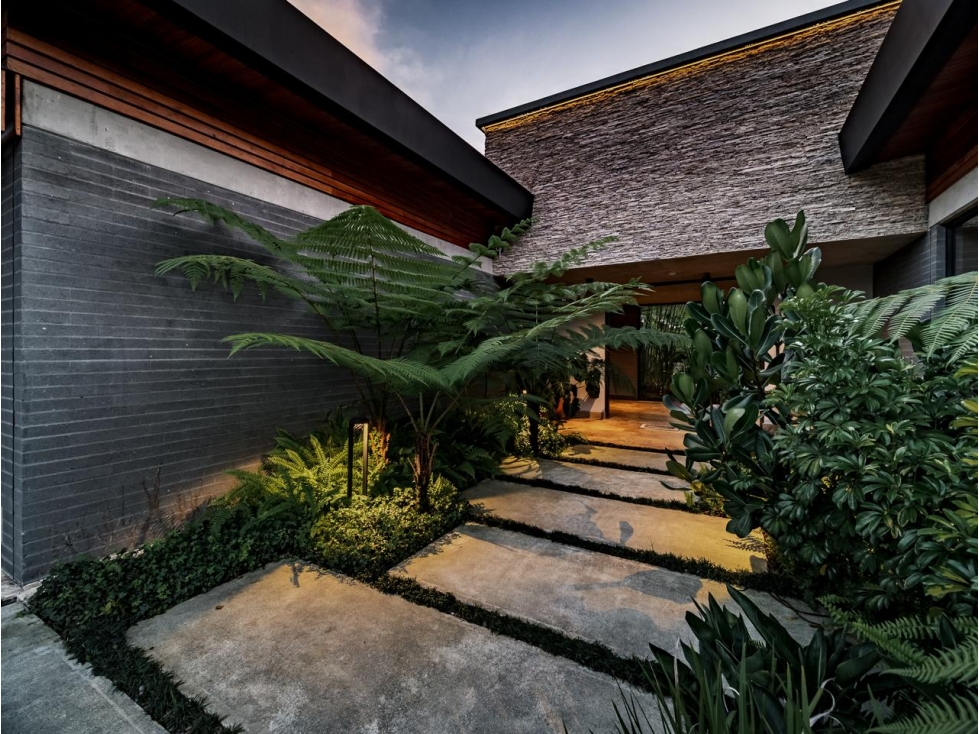 ESPECTACULAR CASA SOSTENIBLE EN CONDOMINIO EN EL RETIRO — foto 3