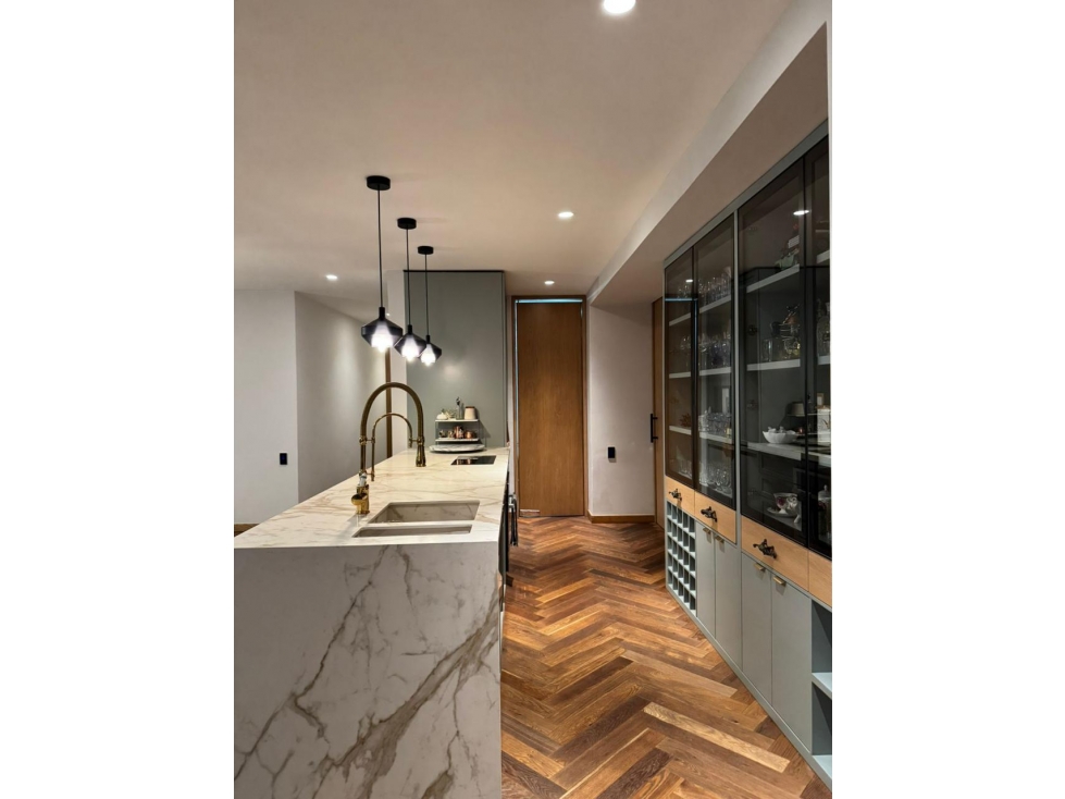 APARTAMENTO DE LUJO TOTALMENTE REFORMADO, EN EL POBLADO CLUB CAMPESTRE — foto 6