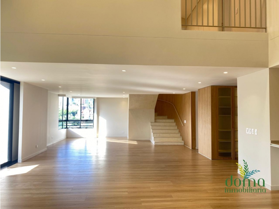 VENTA APARTAMENTO DUPLEX DISEÑO ATEMPORAL - LINDA VISTA, EL POBLADO — foto 3