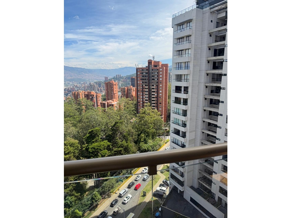 AMPLIO APARTAMENTO, EN UBICACION ESTRATEGICA EN EL POBLADO — foto 5
