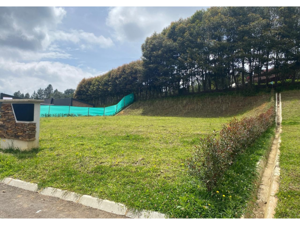LOTE EN PARCELACION, VIA AEROPUERTO JOSE MARIA CORDOVA