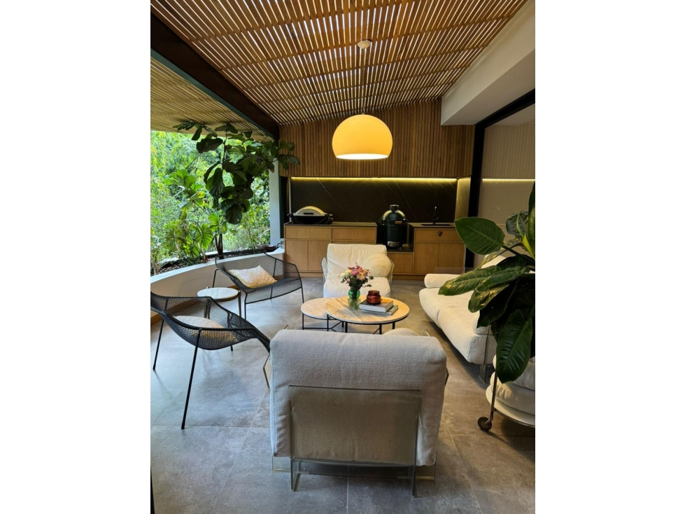 APARTAMENTO DE LUJO TOTALMENTE REFORMADO, EN EL POBLADO CLUB CAMPESTRE — foto 2