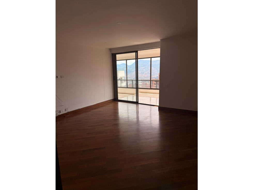 HERMOSO Y CLASICO APARTAMENTO EN EL POBLADO — foto 6