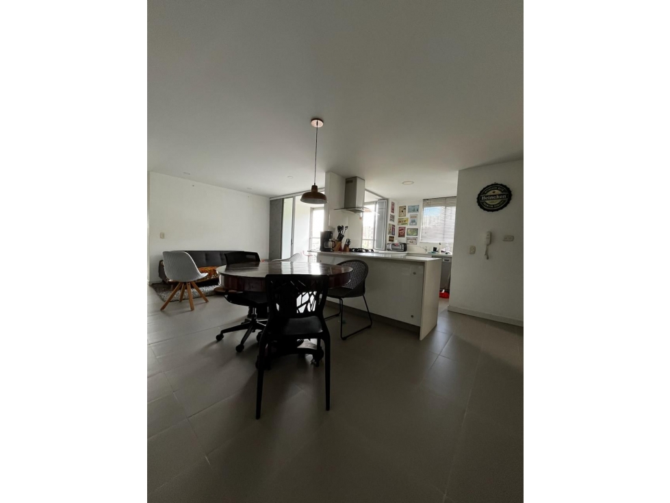 APARTAMENTO EN VENTA, EN EL POBLADO PARTE BAJA LAS PALMAS — foto 3