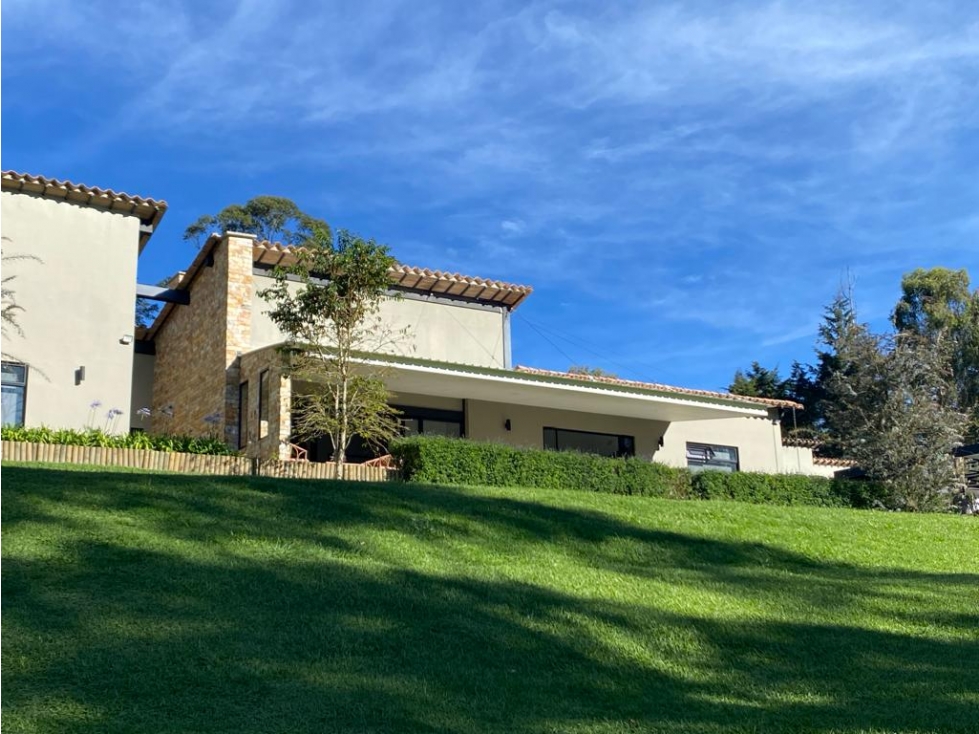 Venta Exclusiva Casa-Finca Independiente, Ubicada en El Retiro. — foto 3