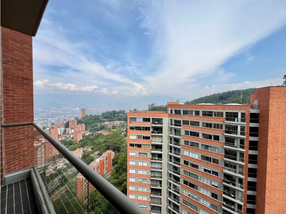 Apartamento Dúplex en Altos del Poblado — foto 4