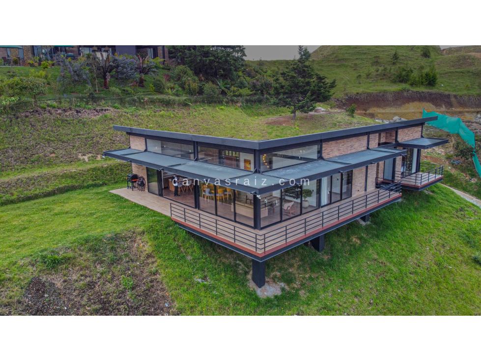 Casa Campestre en Parcelación El Retiro